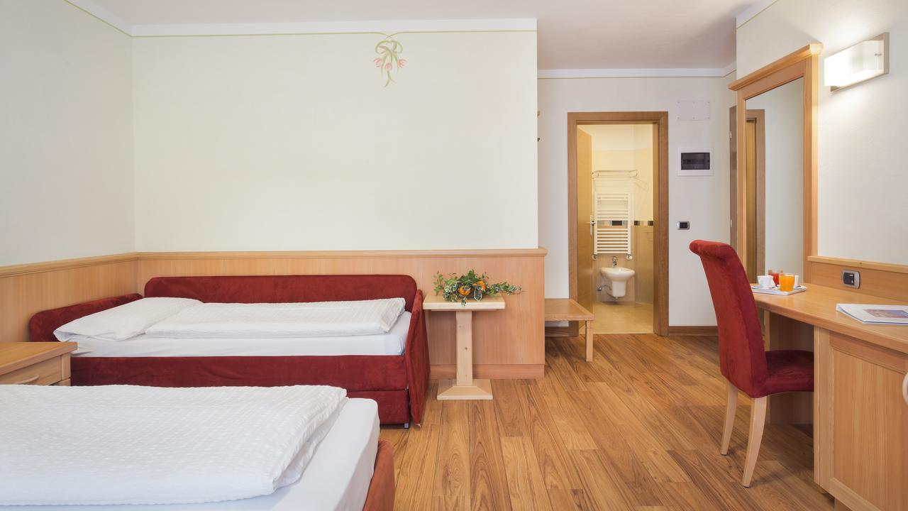 Hotel Panorama Molveno Exterior photo