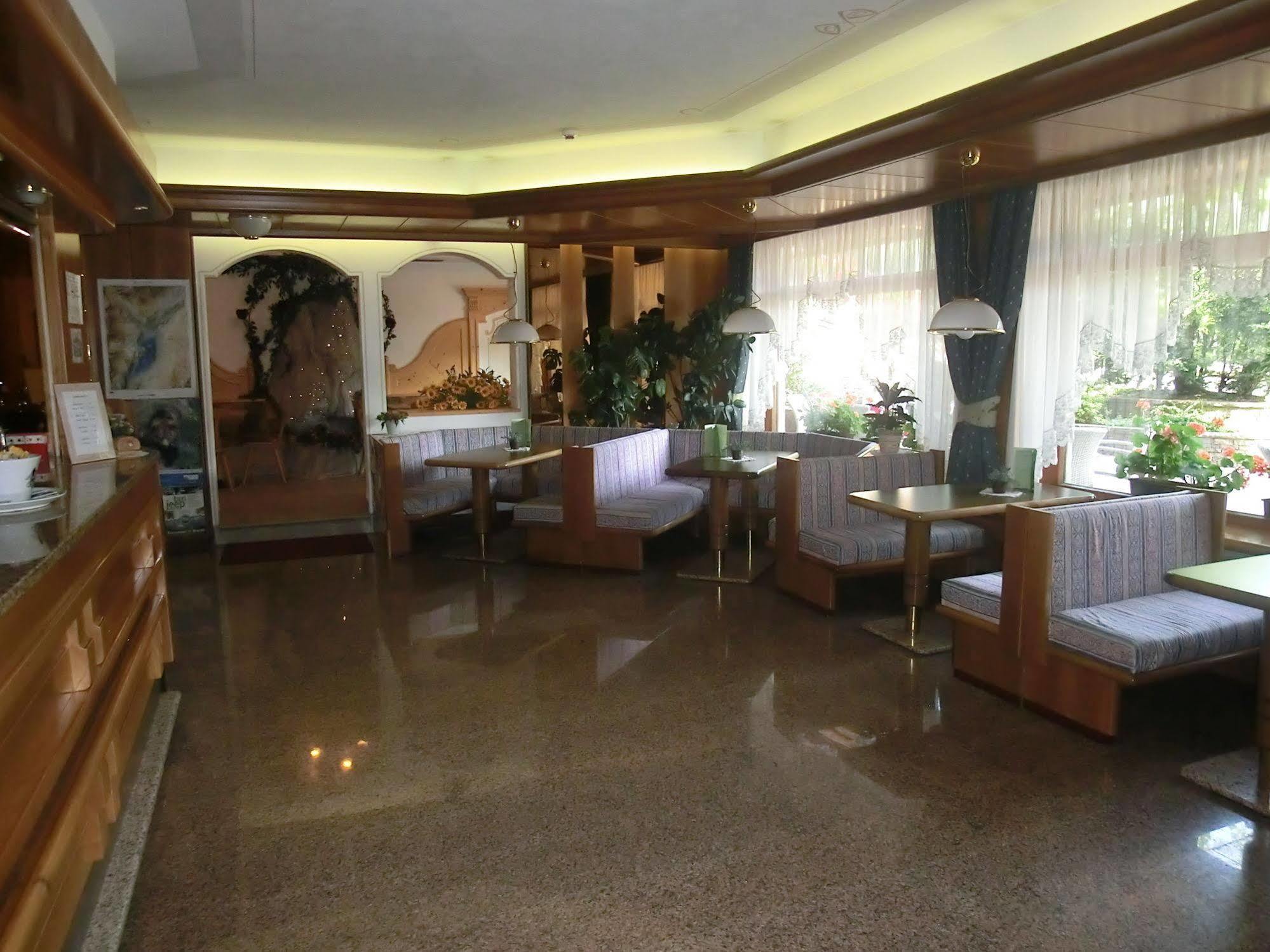 Hotel Panorama Molveno Exterior photo